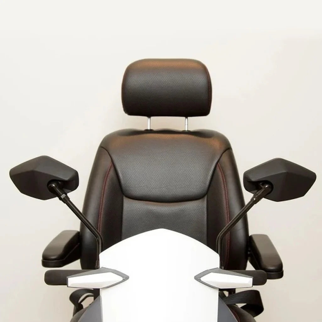Heartway Vita S12 Mobility Scooter seat and front tiller detail