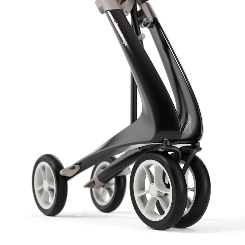 byACRE Carbon Ultralight Walker carbon black front wheel detail