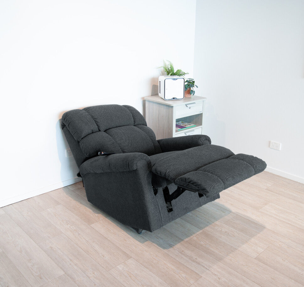 La-Z-Boy Pinnacle Platinum Powerlift Recliner image 13