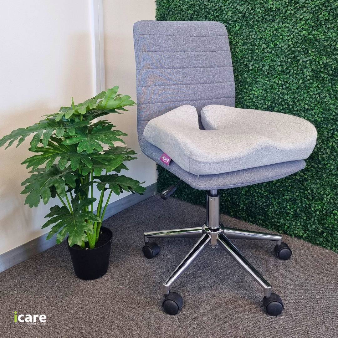 icare Reform Seat Support ICR1 In-Use on Office Swivel Chair