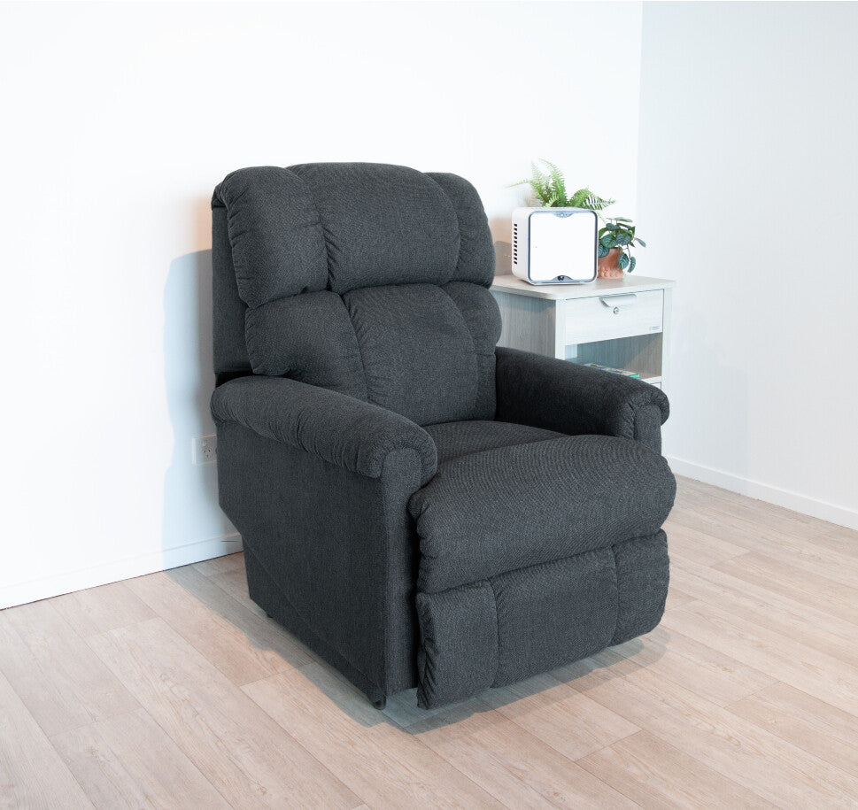 La-Z-Boy Pinnacle Platinum Powerlift Recliner image 12